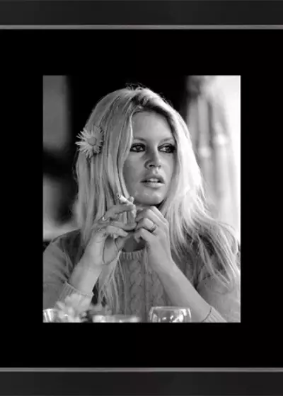 Bohosita : photographie encadrée sous verre Brigitte Bardot Cadraven noir et blanc