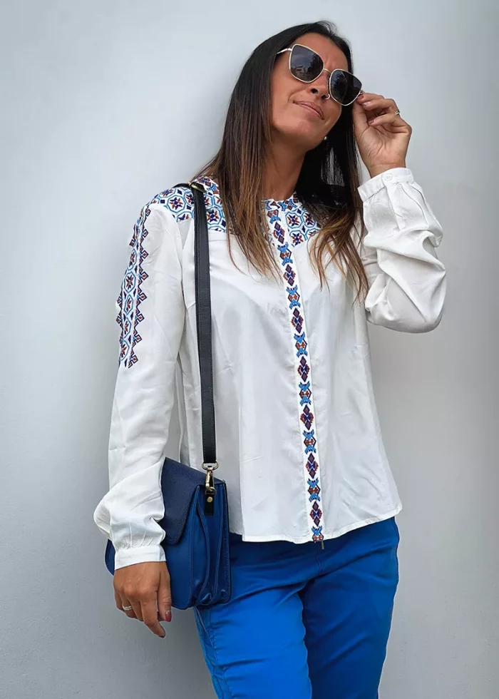 Bohosita : blouse inspiration bohème Vakla Cream unie brodée